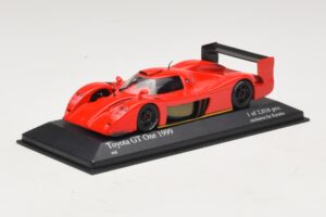 Toyota GT-One TS020 Street Raudonas Minichamps 1:43 433991603 Metalas - nuotrauka 2 iš 5