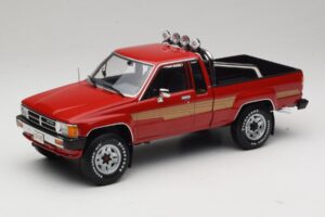 Toyota Hilux N50 Xtra Cab 4x4 Raudonas KK-Scale 1:18 KKDC181562 Metalas