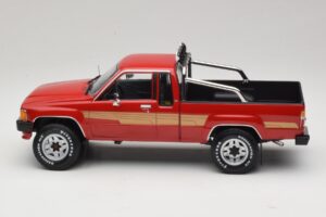 Toyota Hilux N50 Xtra Cab 4x4 Raudonas KK-Scale 1:18 KKDC181562 Metalas - nuotrauka 3 iš 6