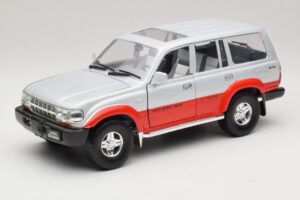 Toyota Land Cruiser J80 Sidabrinė Raudona Road Legends 1:18 92098 Metalas