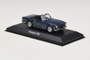 Triumph TR6 Tamsiai Mėlyna Maxichamps 1:43 940132570 Metalas - nuotrauka 3 iš 5