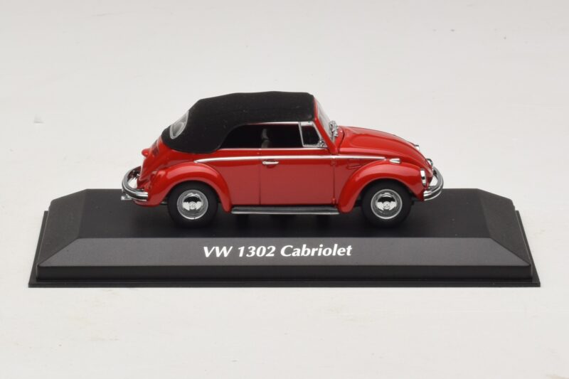 Volkswagen 1302 Kabrioletas Raudonas Maxichamps 1:43 940055031 Metalas