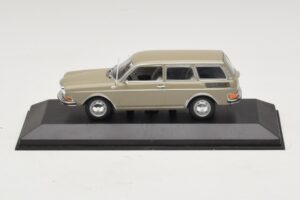Volkswagen 411 LE Variant Savanna Beige Minichamps 1:43 400051114 Metalas
