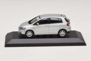 Volkswagen Golf Plus Mk5 Sidabrinis Pakaitinė Dėžė Minichamps 1:43 400054370-R1 Metalas