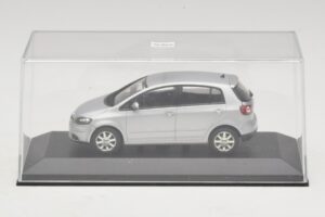 Volkswagen Golf Plus Mk5 Sidabrinis Pakaitinė Dėžė Minichamps 1:43 400054370-R1 Metalas - nuotrauka 4 iš 5