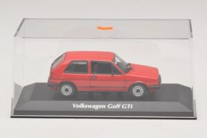 Volkswagen Golf GTI Mk2 Raudonas Maxichamps 1:43 940054121 Metalas - nuotrauka 4 iš 5