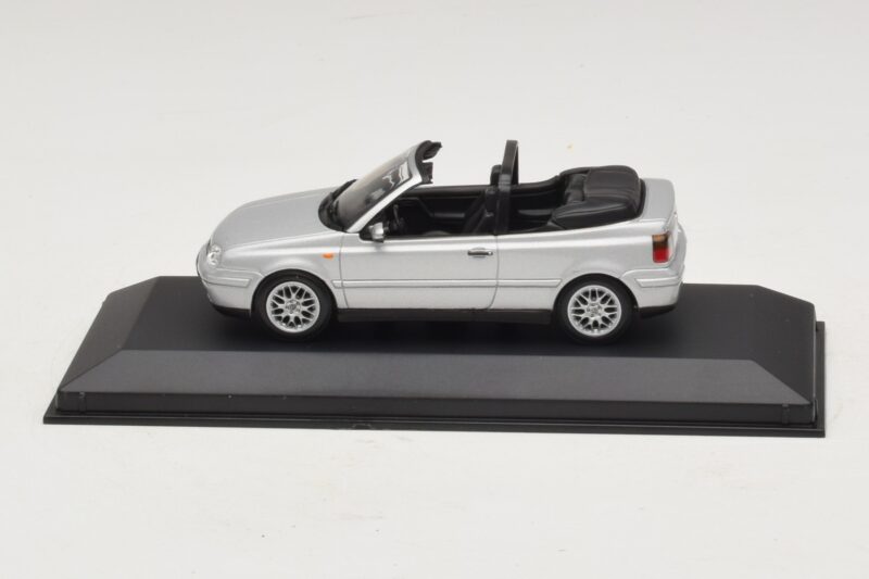 Volkswagen Golf Mk4 Kabrioletas Sidabrinis Atstovo Leidimas Minichamps 1:43 GOLF004 Metalas