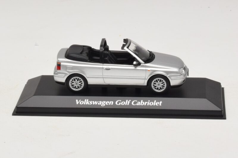 Volkswagen Golf Mk4 Kabrioletas Sidabrinis Maxichamps 1:43 940058331 Metalas