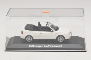Volkswagen Golf Mk4 Kabrioletas Baltas Maxichamps 1:43 940058330 Metalas - nuotrauka 4 iš 5