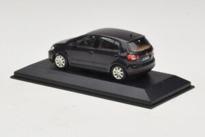 Volkswagen Golf Plus Mk5 Juodas Minichamps 1:43 GOLF007 Metalas - nuotrauka 3 iš 5