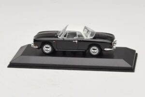 Volkswagen Karmann Ghia Juodas su baltu stogu Minichamps 1:43 430050224 Metalas