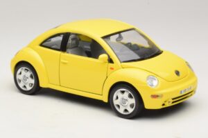 Volkswagen New Beetle A4 Geltonas Bburago 1:18 3302 Metalas - nuotrauka 6 iš 8