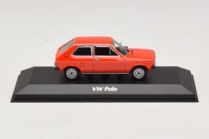 Volkswagen Polo Mk1 Raudonas Maxichamps 1:43 940050500 Metalas