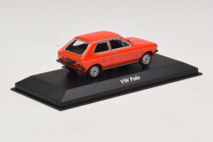Volkswagen Polo Mk1 Raudonas Maxichamps 1:43 940050500 Metalas - nuotrauka 2 iš 5