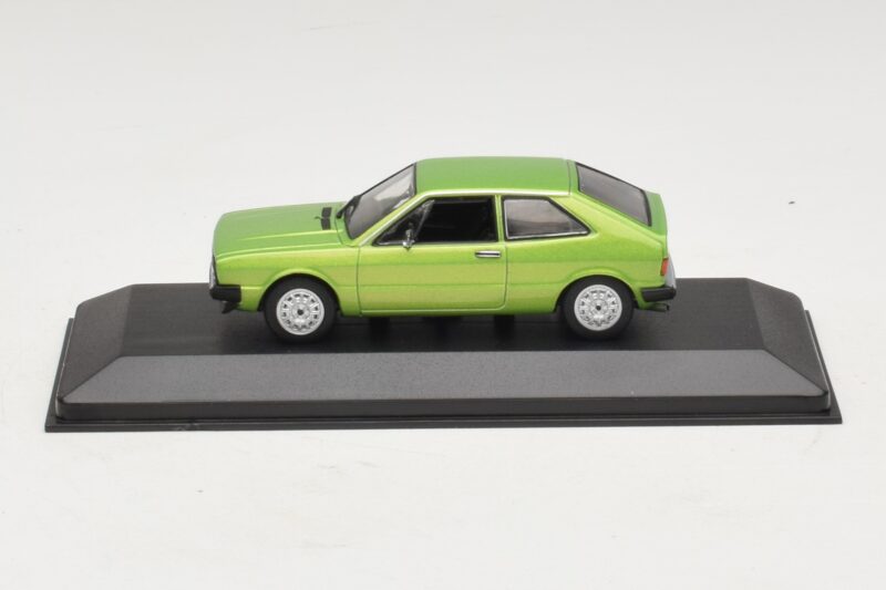 Volkswagen Scirocco Mk1 Žalia Metalinė Pakaitinė Dėžė Maxichamps 1:43 Volkswagen Scirocco Mk1 Žalia Metalinė Pakaitinė Dėžė Maxichamps 1:43 940050420-R1 Metalas