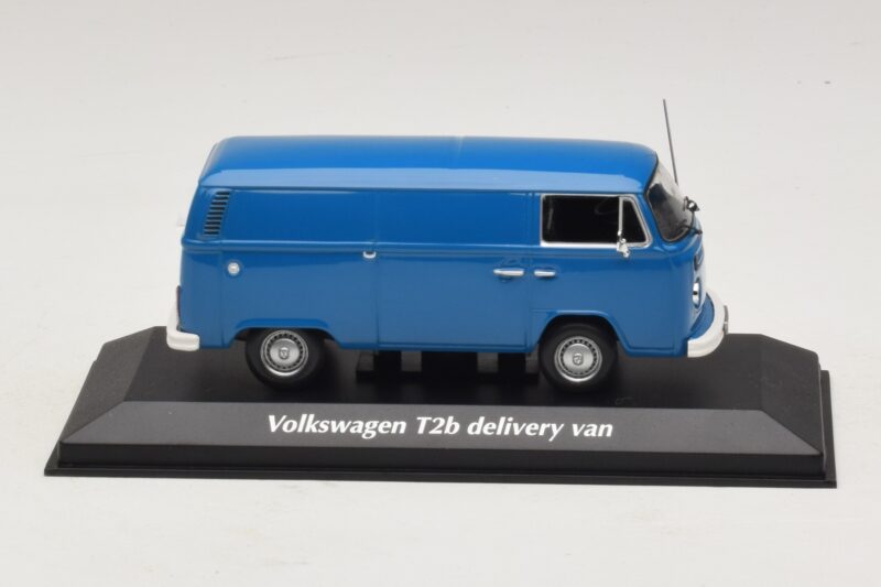 Volkswagen T2b Pristatymo Furgonas Mėlynas Maxichamps 1:43 940053061 Metalas