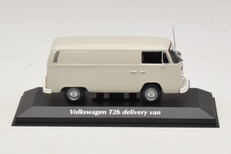 Volkswagen T2b Pristatymo Furgonas Pilkas Maxichamps 1:43 940053060 Metalas