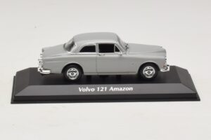 Volvo 121 Amazon Pilkas Maxichamps 1:43 Volvo 121 Amazon Pilkas Maxichamps 1:43 940171000 Metalas