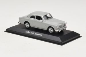 Volvo 121 Amazon Pilkas Maxichamps 1:43 940171000 Metalas - nuotrauka 3 iš 5