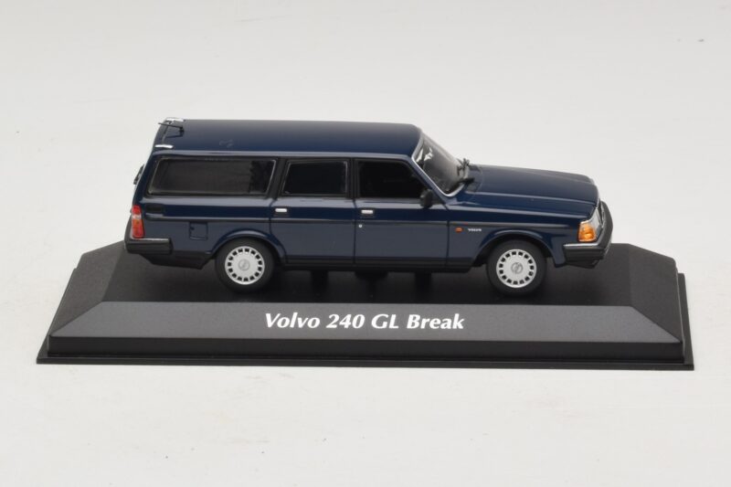 Volvo 240 GL Universalas Tamsiai Mėlynas Maxichamps 1:43 940171412 Metalas