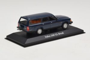 Volvo 240 GL Universalas Tamsiai Mėlynas Maxichamps 1:43 940171412 Metalas - nuotrauka 2 iš 5
