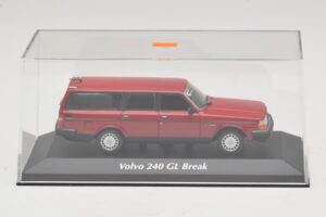Volvo 240 GL Universalas Raudonas Maxichamps 1:43 940171410 Metalas - nuotrauka 5 iš 5