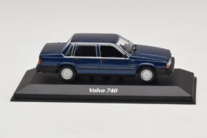 Volvo 740 Dark Blue Metallic Maxichamps 1:43 940171701 Metalas