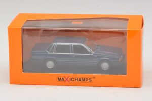 Volvo 740 Dark Blue Metallic Maxichamps 1:43 940171701 Metalas - nuotrauka 5 iš 5