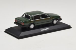 Volvo 740 Tamsiai Žalias Maxichamps 1:43 940171700 Metalas - nuotrauka 2 iš 5