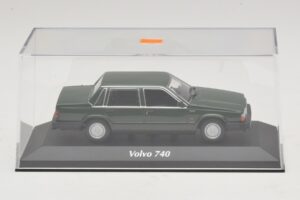 Volvo 740 Tamsiai Žalias Maxichamps 1:43 940171700 Metalas - nuotrauka 4 iš 5